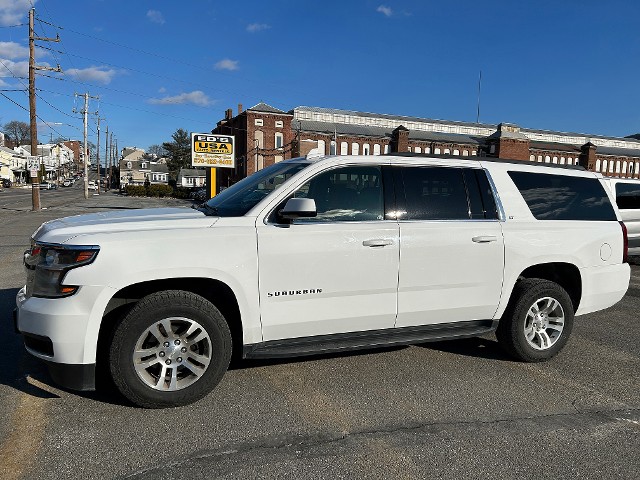 2020 Chevy Suburban LT 4wd